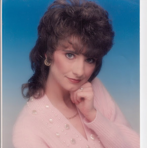 Michelle Stoddard Photo 17