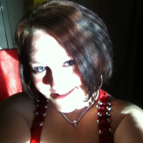 Jessica Logue Photo 27