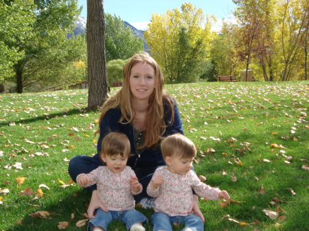 Elizabeth Saunders Photo 12