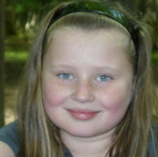 Emily Mitchell Photo 40
