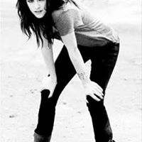 Elisa Stewart Photo 13