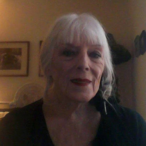 Maxine Dunn Photo 18
