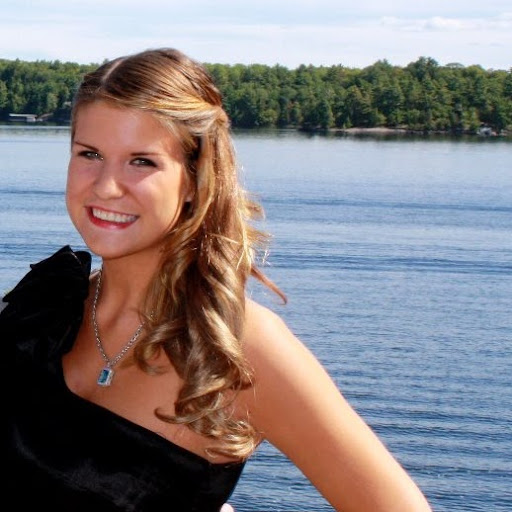Stephanie Glover Photo 10