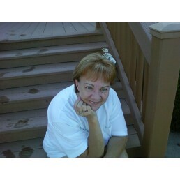 Jennifer Leary Photo 39