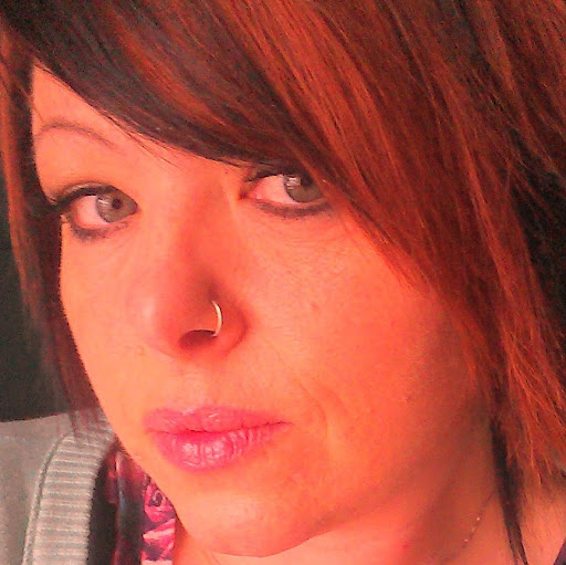 Michelle Arnett Photo 17