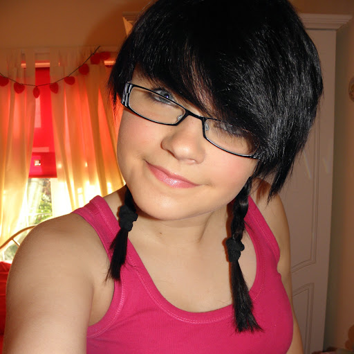 Samantha Powell Photo 11