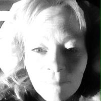 Leslie Sanders Photo 16