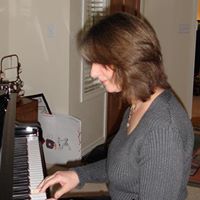 Annette Crowley Photo 11