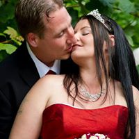 Amy Leach Photo 37