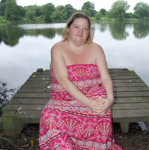 Joanne Elliott Photo 19