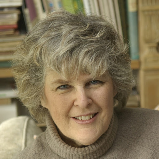 Alice Nixon Photo 4