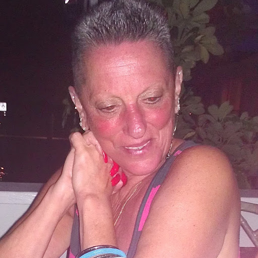 Robyn Mccully Photo 3