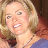 Julie Larsen Photo 19