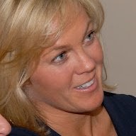 Linda Frost Photo 36