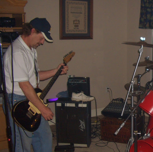 Johnny Vance Photo 7