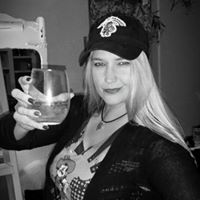 Carrie Gustafson Photo 16