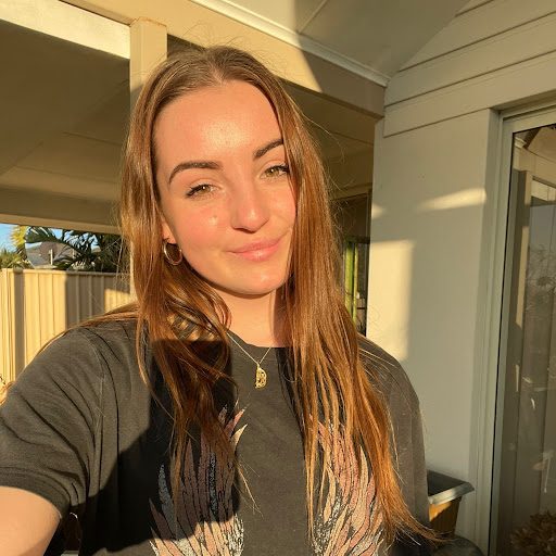 Kristen Gardiner Photo 26