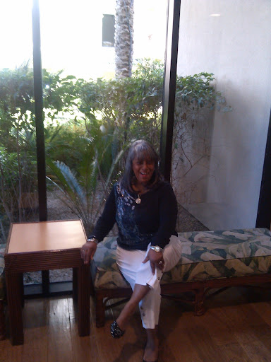 Ellen Mason Photo 24