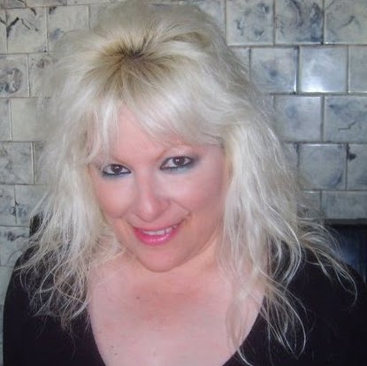 Debbie Delaney Photo 10