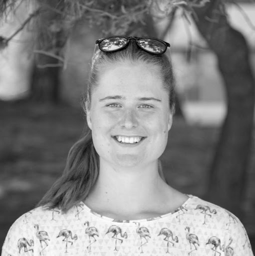 Amanda Larsen Photo 33