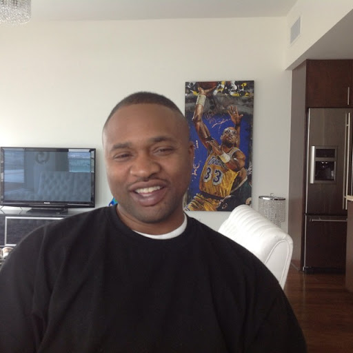 Kevin Hendrix Photo 32