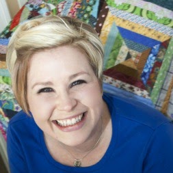 Nicole Arnold Photo 23