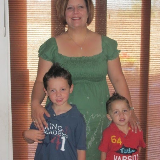 Julie Rhea Photo 7