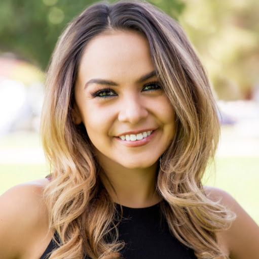 Jennifer Castaneda Photo 31