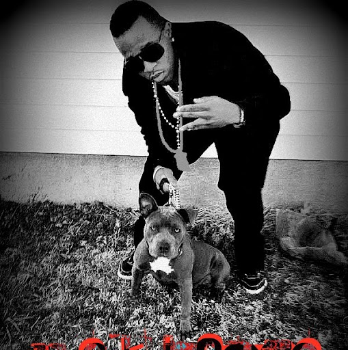 Derrick Hull Photo 11