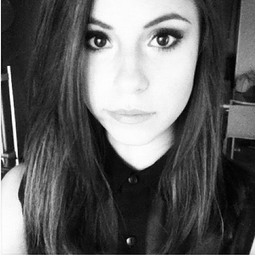 Angela Borelli Photo 9