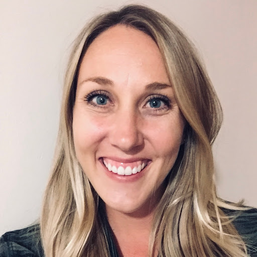 Amy Woodward Photo 34