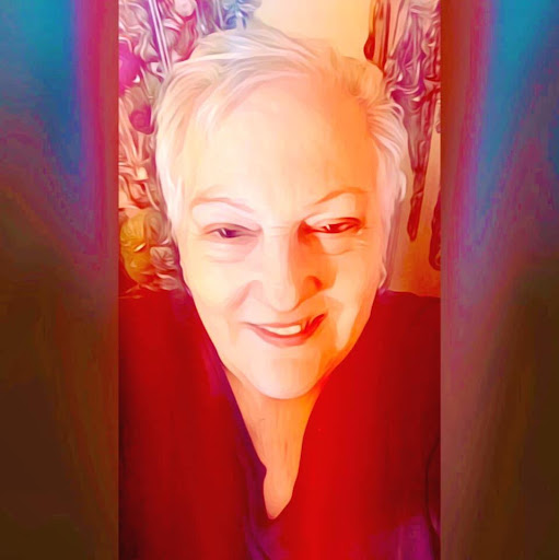 Julia Daly Photo 29