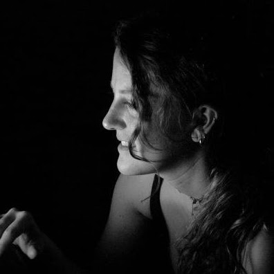 Christine Holton Photo 6