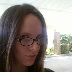 Elizabeth Cash Photo 19