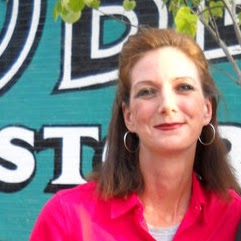 Shelly Little Photo 40