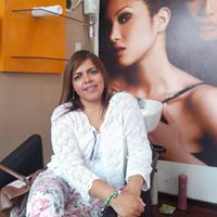 Janet Garay Photo 14