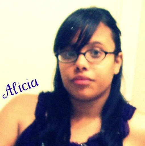 Alicia Lugo Photo 38