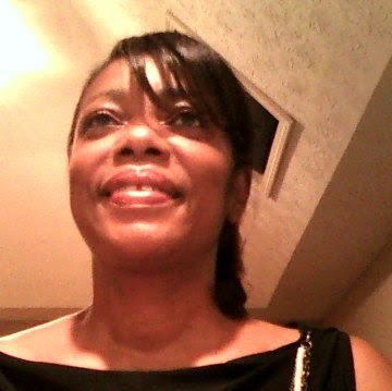 Gloria Evans Photo 26