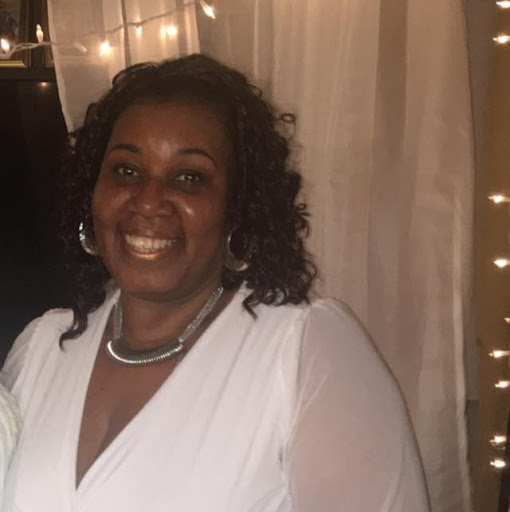 Yvette Jones Photo 40