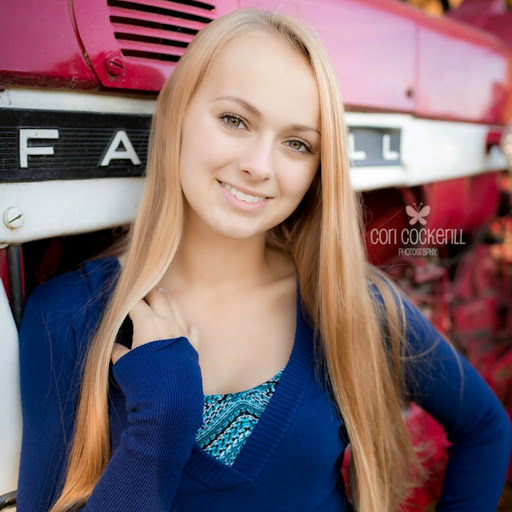 Emily Daniels Photo 36