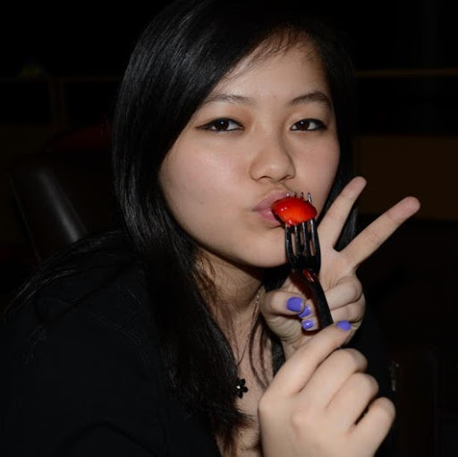 Linh Tran Photo 43