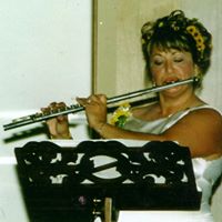 Julie Capps Photo 25