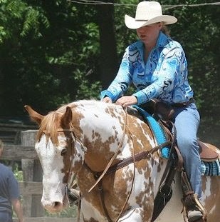 Amy Hendrickson Photo 28