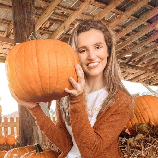 Nicole Harrison Photo 15