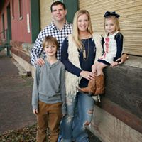 Chelsea Barker Photo 13