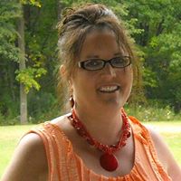 Stephanie Heinen Photo 14