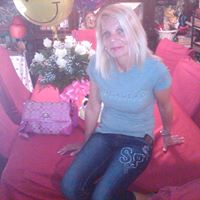 Christina Hampton Photo 41