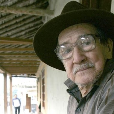 Alfonso Flores Photo 39