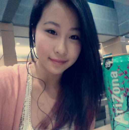Linda Yang Photo 44