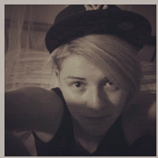Naomi Jones Photo 30